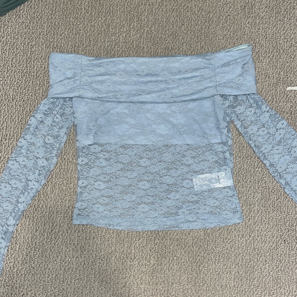 New with tags Edikted shirt